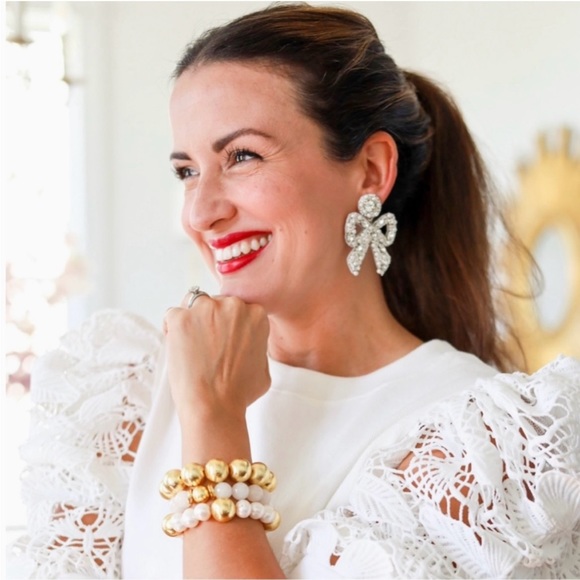 NWT Hayley Beaded Bow Earrings | White Pearl - Picture 2 of 3